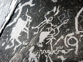 Petroglyphs Mortendad Cave - Dictionary